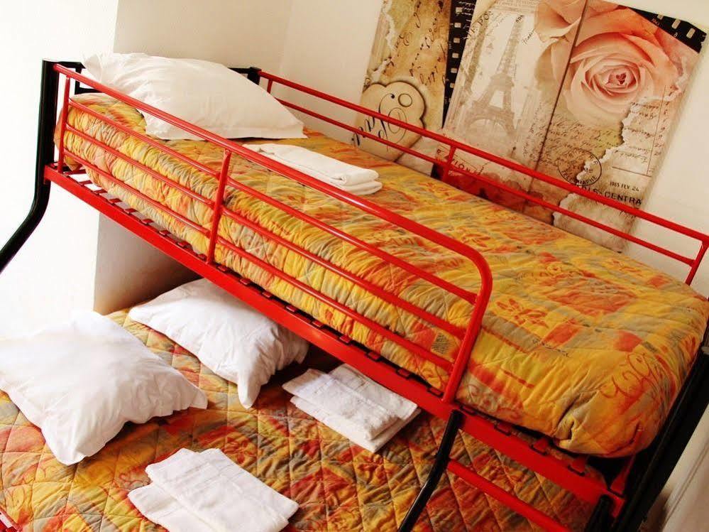 Untalented Hotel - Villette Paryż Zewnętrze zdjęcie